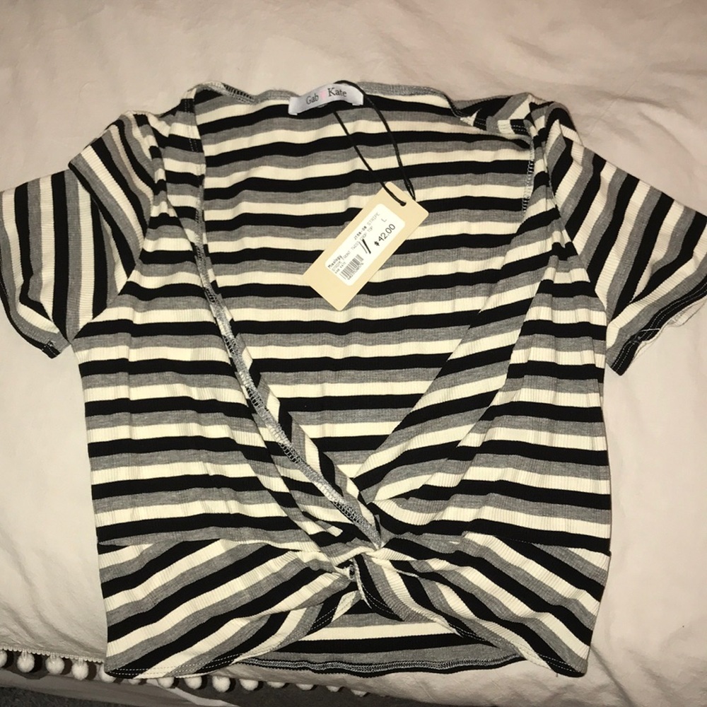 Gab & Kate crop top - new with tags on! large